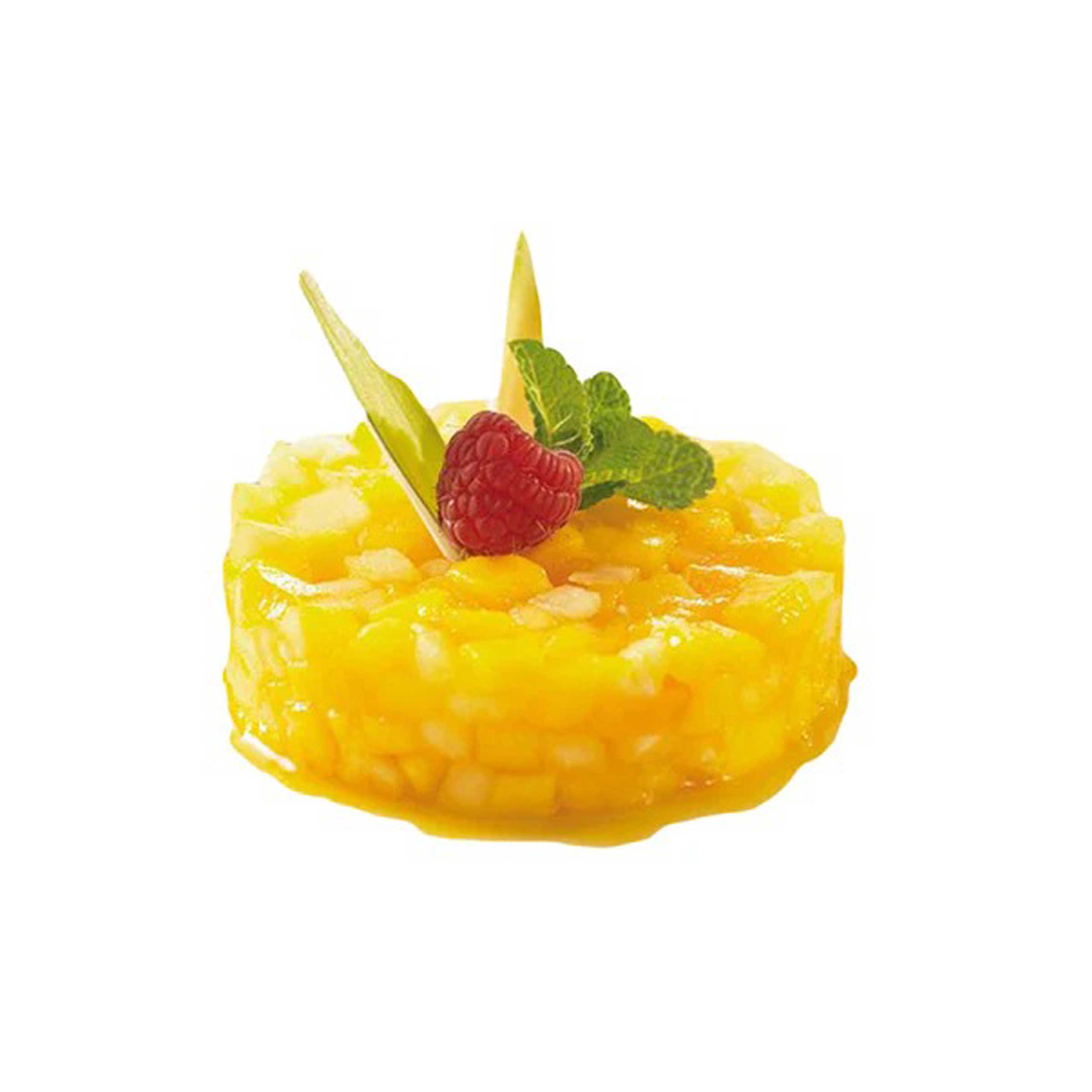 foto a sfondo bianco con il tartare di mango e anans