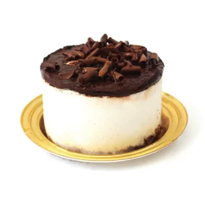 foto a sfondo bianco con cheesecake bufalina